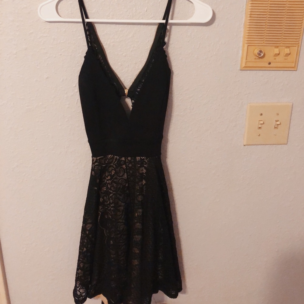 Black lace dress🖤